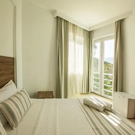 La Moda Otel *